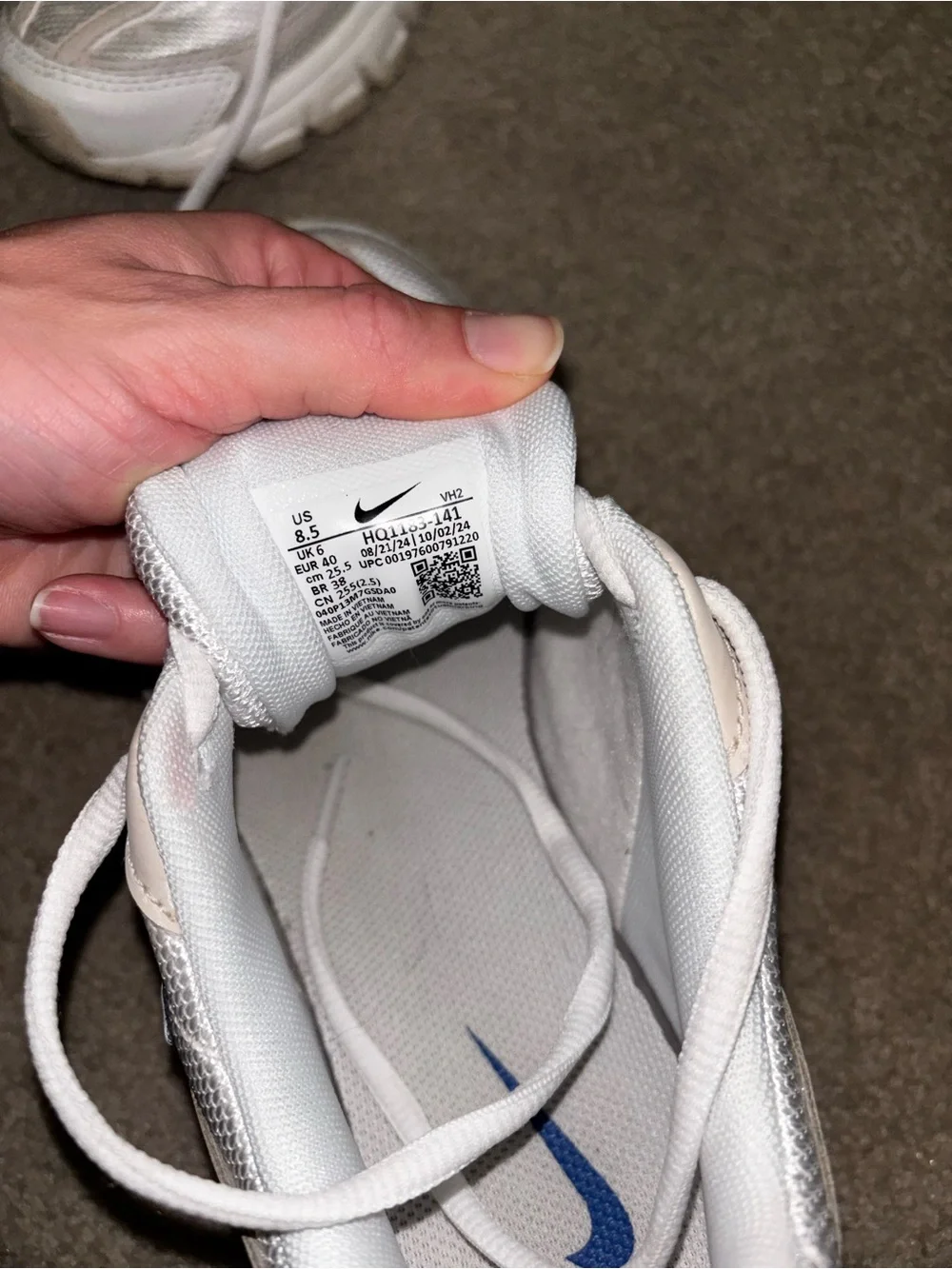 Nike Initiator Size 8.5 Women